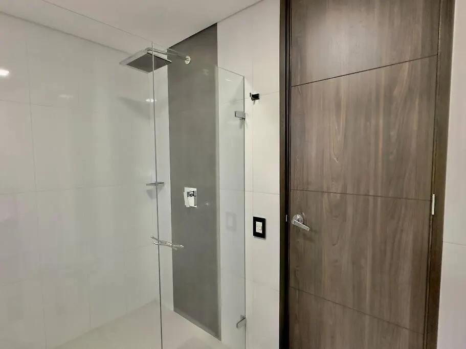 502 El Poblado: Beautiful & Ample Space For Families Medellín Colombia