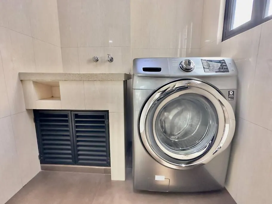 502 El Poblado: Beautiful & Ample Space For Families Medellín Apartman