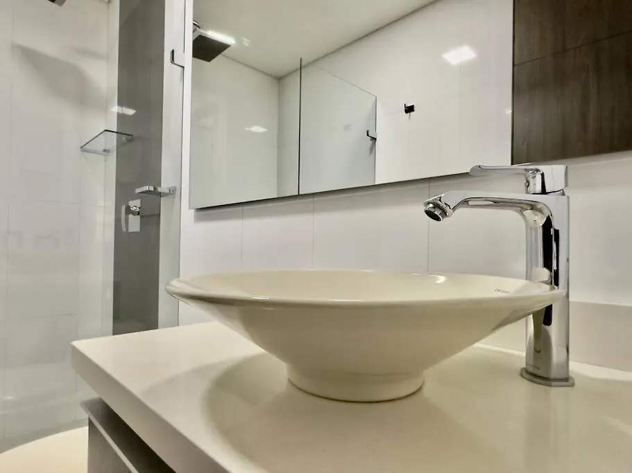 Apartamento 502 El Poblado: Beautiful & Ample Space For Families Medellín