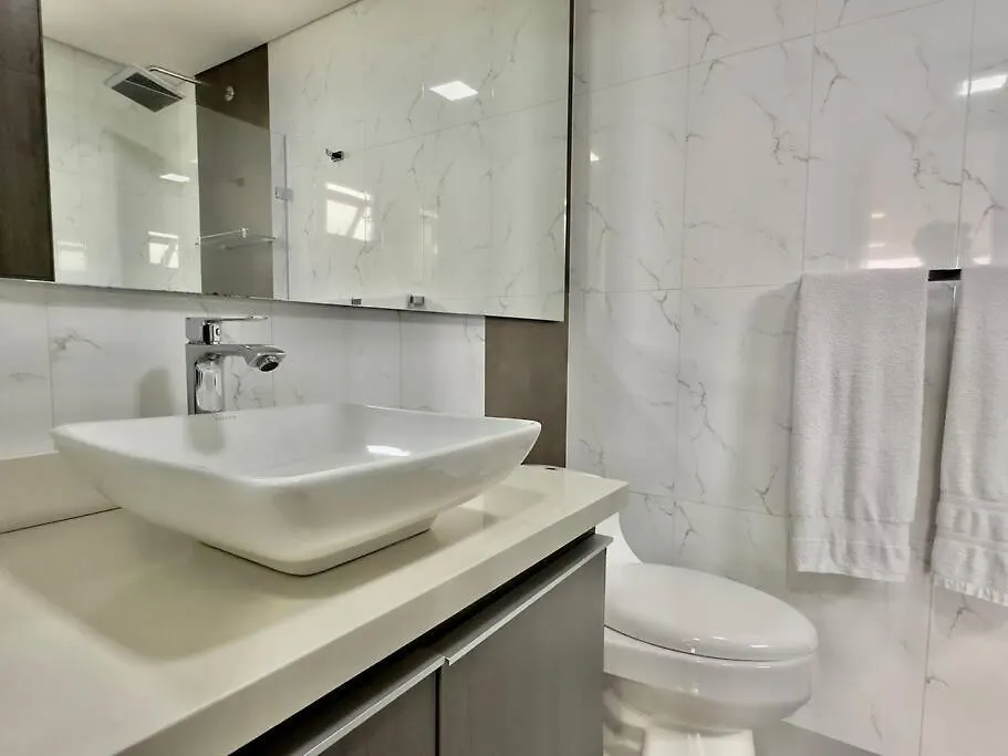 502 El Poblado: Beautiful & Ample Space For Families Medellín
