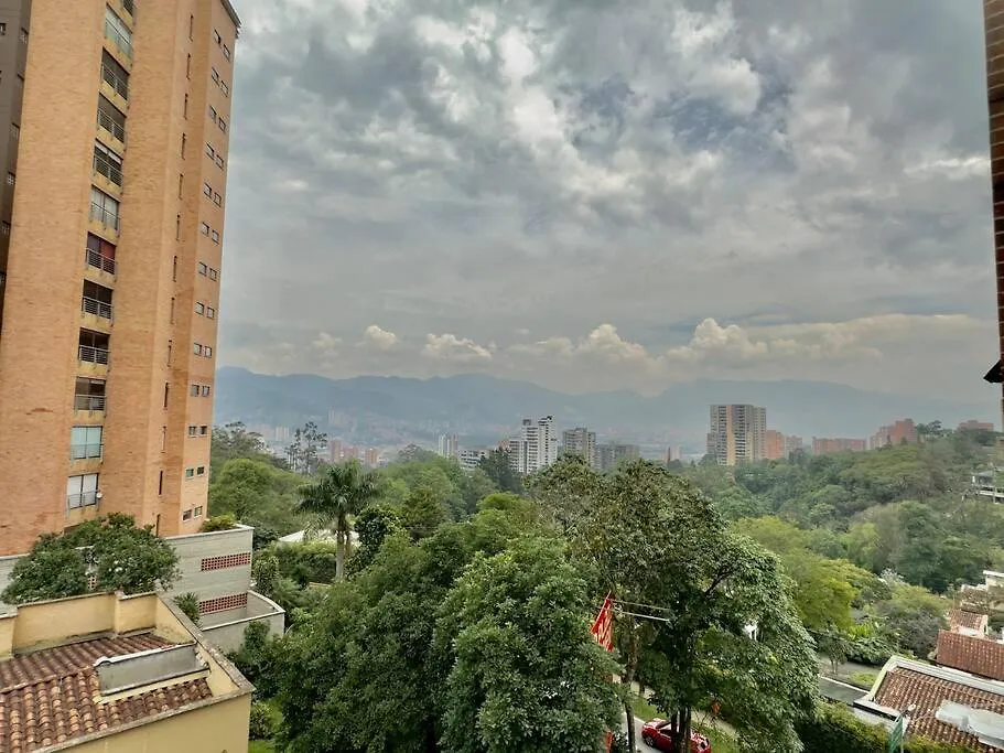 Apartamento 502 El Poblado: Beautiful & Ample Space For Families Medellín