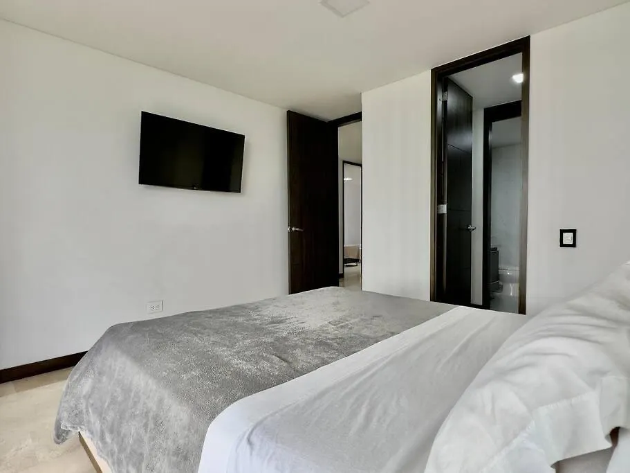 502 El Poblado: Beautiful & Ample Space For Families Medellín 0*,  Colombia