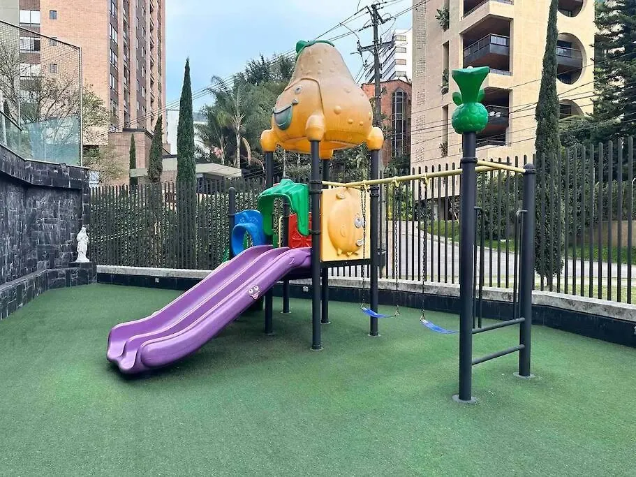 502 El Poblado: Beautiful & Ample Space For Families Medellín