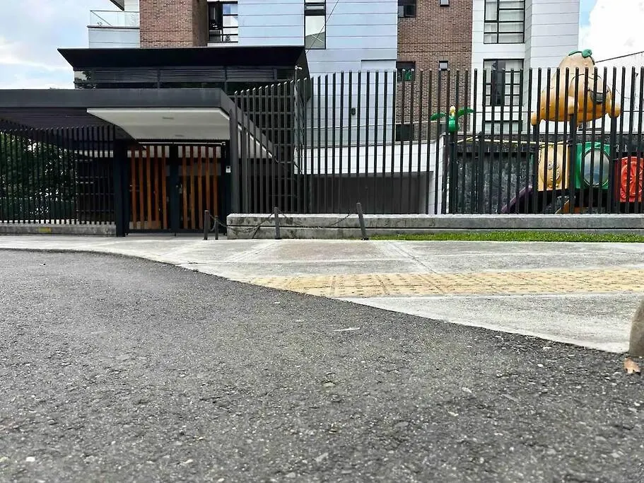 Apartamento 502 El Poblado: Beautiful & Ample Space For Families Medellín