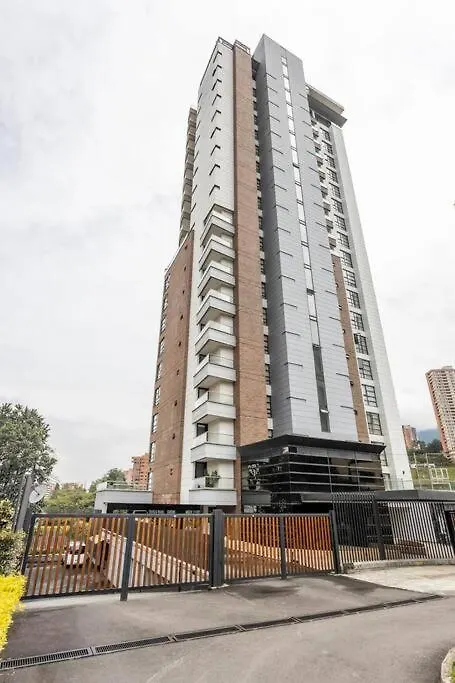 502 El Poblado: Beautiful & Ample Space For Families Medellín