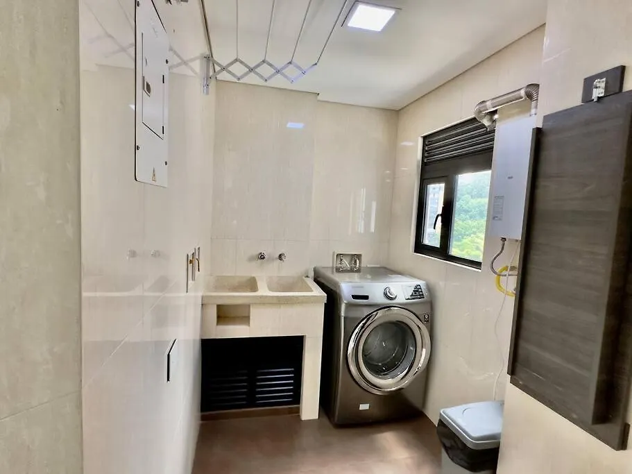 Apartament 502 El Poblado: Beautiful & Ample Space For Families Medellín